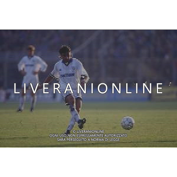 RETROSPETTIVA MASSIMO CRIPPA CALCIATORE NELLA FOTO MASSIMO CRIPPA CON LA MAGLIA DEL PARMA CALCIO 1992-1993 AG ALDO LIVERANI SAS