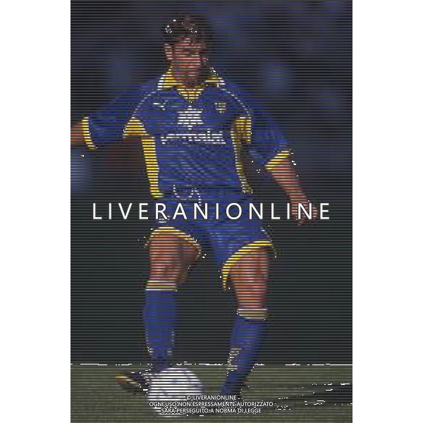 RETROSPETTIVA MASSIMO CRIPPA CALCIATORE NELLA FOTO MASSIMO CRIPPA CON LA MAGLIA DEL PARMA CALCIO 1997-1998 AG ALDO LIVERANI SAS