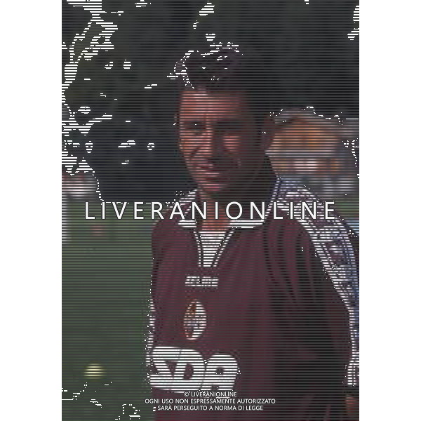 RETROSPETTIVA MASSIMO CRIPPA CALCIATORE NELLA FOTO MASSIMO CRIPPA CON LA MAGLIA DEL TORINO CALCIO AG ALDO LIVERANI SAS