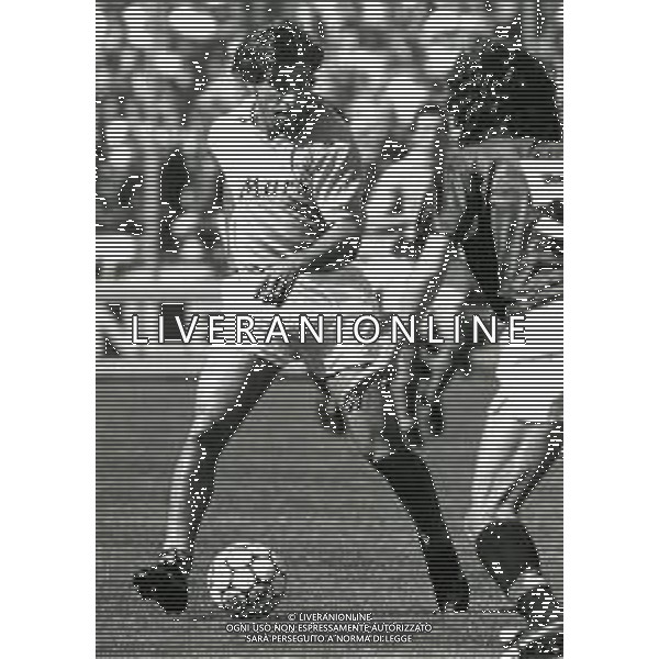 RETROSPETTIVA MASSIMO CRIPPA CALCIATORE NELLA FOTO MASSIMO CRIPPA CON LA MAGLIA DEL NAPOLI CALCIO AG ALDO LIVERANI SAS
