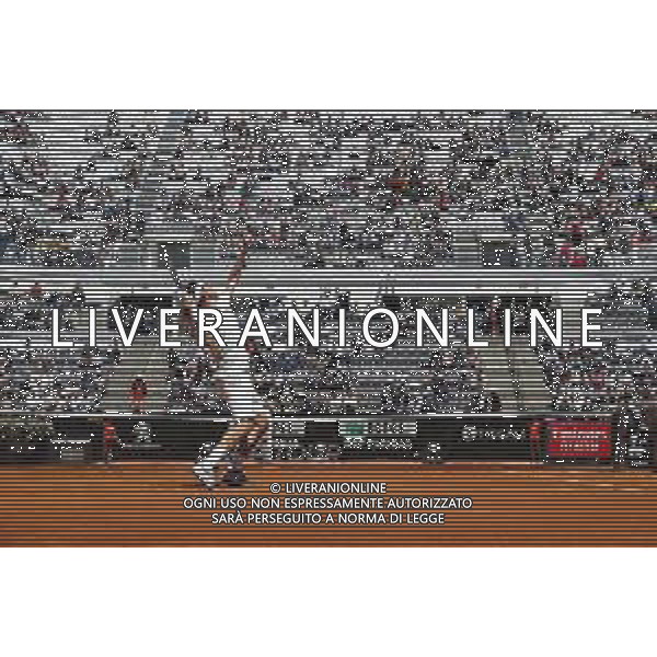 Roma 16/05/2019 - INTERNAZIONALI BNL D\' Italia 2019 - Joao Sousa vs Roger Federer - nella foto: Roger Federer ©Claudio Zamagni/Agenzia Aldo Liverani s.a.s. Roger Federer during the match between Joao Sousa and Roger Federer at the The Internazionali BNL d\'Italia 2019 at Foro Italico on May 16, 2019 in Rome, Italy. Photo Credit by Claudio Zamagni-Aldo Liverani Photo Agency / AGENZIA ALDO LIVERANI SAS