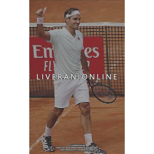 Roma 16/05/2019 - INTERNAZIONALI BNL D\' Italia 2019 - Joao Sousa vs Roger Federer - nella foto: Esultanza Roger Federer ©Claudio Zamagni/Agenzia Aldo Liverani s.a.s. Roger Federer during the match between Joao Sousa and Roger Federer at the The Internazionali BNL d\'Italia 2019 at Foro Italico on May 16, 2019 in Rome, Italy. Photo Credit by Claudio Zamagni-Aldo Liverani Photo Agency / AGENZIA ALDO LIVERANI SAS