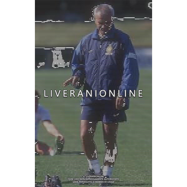 LUIGI SIMONI, detto Gigi, dirigente e allenatore di calcio italiano - RETROSPETTIVA nella foto allenatore Internazionale Campionato 1997-1998 durante l\'allenamento ©ARCHIVIO / AGENZIA ALDO LIVERANI SAS
