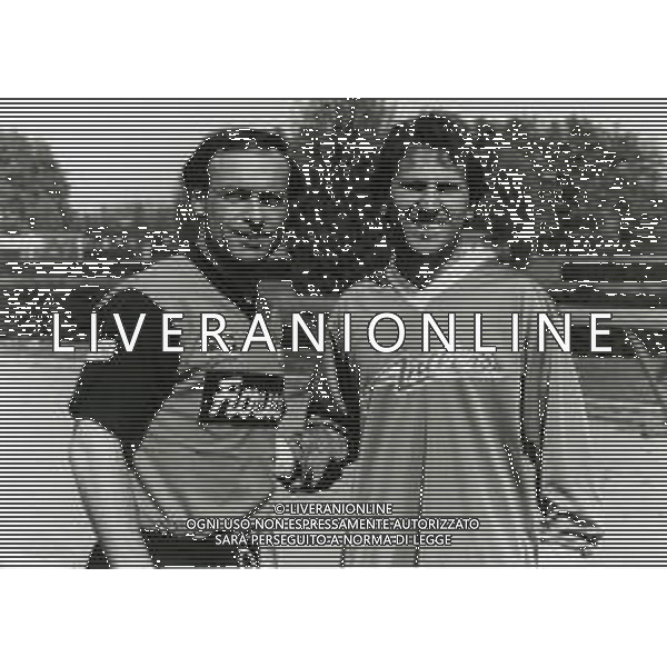 RETROSPETTIVA ZICO PSEUDONIMO DI ARTHUR ANTUNES COIMBRA CALCIATORE NELLA FOTO ZICO PSEUDONIMO DI ARTHUR ANTUNES COIMBRA CON SALVATORE SCHILLACI AD APPIANO GENTILE AG ALDO LIVERANI SAS