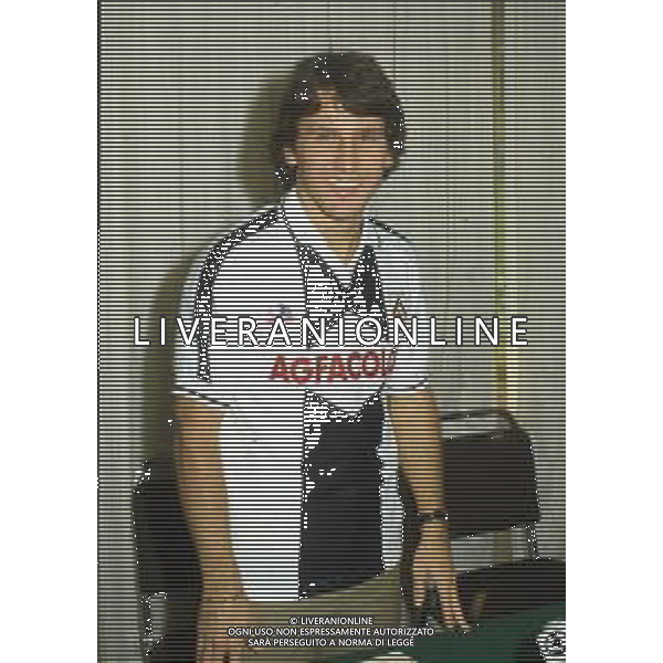 RETROSPETTIVA ZICO PSEUDONIMO DI ARTHUR ANTUNES COIMBRA CALCIATORE NELLA FOTO ZICO PSEUDONIMO DI ARTHUR ANTUNES COIMBRA CON LA MAGLIA DELL\'UDINESE AG ALDO LIVERANI SAS
