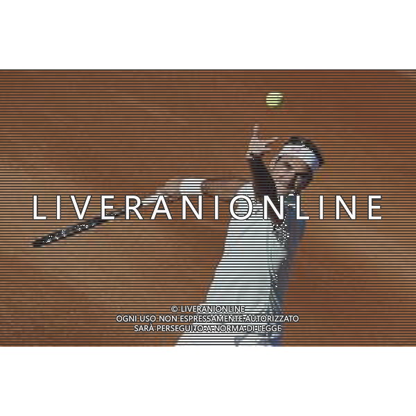 Roma 16/05/2019 - INTERNAZIONALI BNL D\' Italia 2019 - Borna Coric vs Roger Federer - nella foto: Roger Federer ©Claudio Zamagni/Agenzia Aldo Liverani s.a.s. Roger Federer during the match between Borna Coric and Roger Federerat the The Internazionali BNL d\'Italia 2019 at Foro Italico on May 16, 2019 in Rome, Italy. Photo Credit by Claudio Zamagni-Aldo Liverani Photo Agency