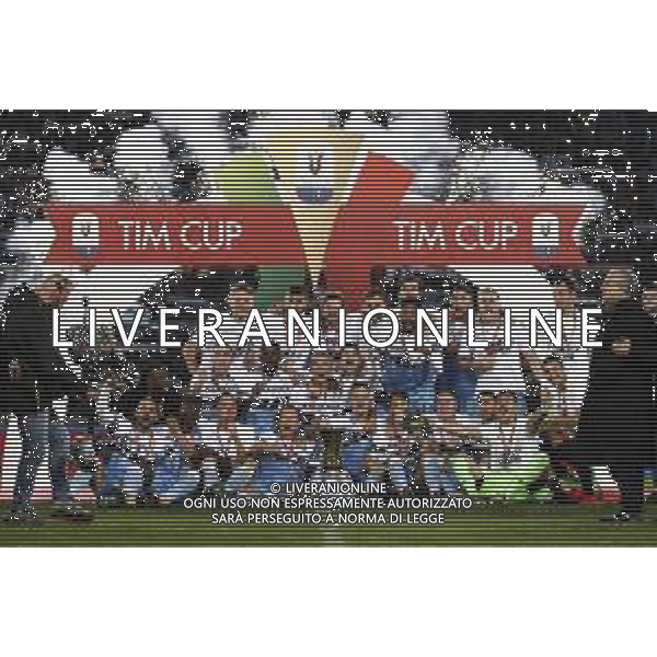 Atalanta - Lazio Finale di Coppa Italia 2019 TIM CUP 15/05/2019 - nella foto: esultanza finale lazio con la coppa ©Claudio Zamagni/Agenzia Aldo Liverani final exultation of lazio with the trophy during Italian TIM CUP final match between Atalanta and Lazio at Rome Olympic Stadium on May 15 2019 photo credit by Claudio Zamagni/Aldo Liverani Photo Agency