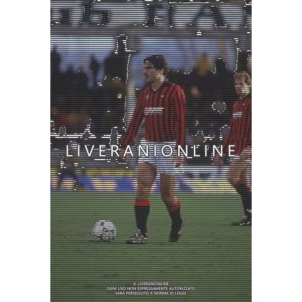 RETROSPETTIVA AGOSTINO DI BARTOLOMEI CALCIATORE 1984-85 NELLA FOTO AGOSTINO DI BARTOLOMEI CON LA MAGLIA DEL MILAN CALCIO AG ALDO LIVERANI SAS