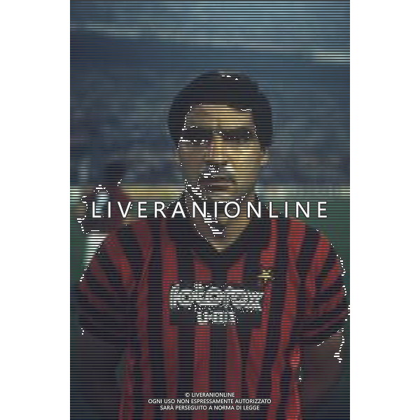 RETROSPETTIVA AGOSTINO DI BARTOLOMEI CALCIATORE 1985-86 NELLA FOTO AGOSTINO DI BARTOLOMEI CON LA MAGLIA DEL MILAN CALCIO AG ALDO LIVERANI SAS