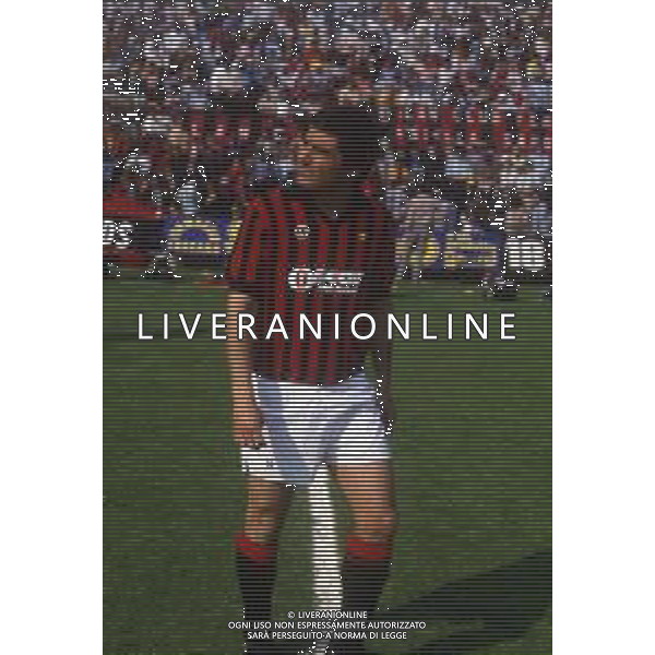 RETROSPETTIVA AGOSTINO DI BARTOLOMEI CALCIATORE 1985-86 NELLA FOTO AGOSTINO DI BARTOLOMEI CON LA MAGLIA DEL MILAN CALCIO AG ALDO LIVERANI SAS