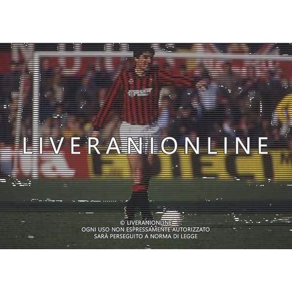 RETROSPETTIVA AGOSTINO DI BARTOLOMEI CALCIATORE 1985-86 NELLA FOTO AGOSTINO DI BARTOLOMEI CON LA MAGLIA DEL MILAN CALCIO AG ALDO LIVERANI SAS