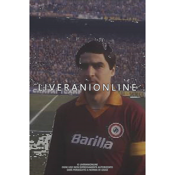 RETROSPETTIVA AGOSTINO DI BARTOLOMEI CALCIATORE NELLA FOTO AGOSTINO DI BARTOLOMEI CON LA MAGLIA DELLA ROMA CALCIO AG ALDO LIVERANI SAS