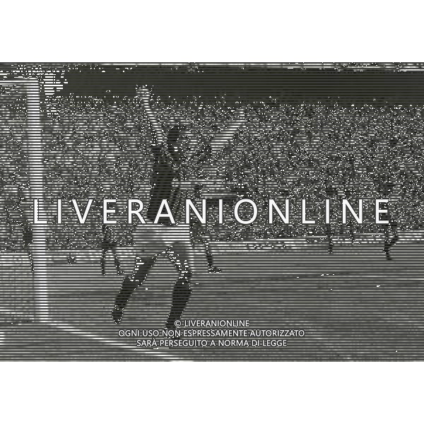 RETROSPETTIVA AGOSTINO DI BARTOLOMEI CALCIATORE NELLA FOTO AGOSTINO DI BARTOLOMEI ESULTA CON LA MAGLIA DEL MILAN DOPO IL GOAL NEL DERBY CON L\'INTER AG ALDO LIVERANI SAS