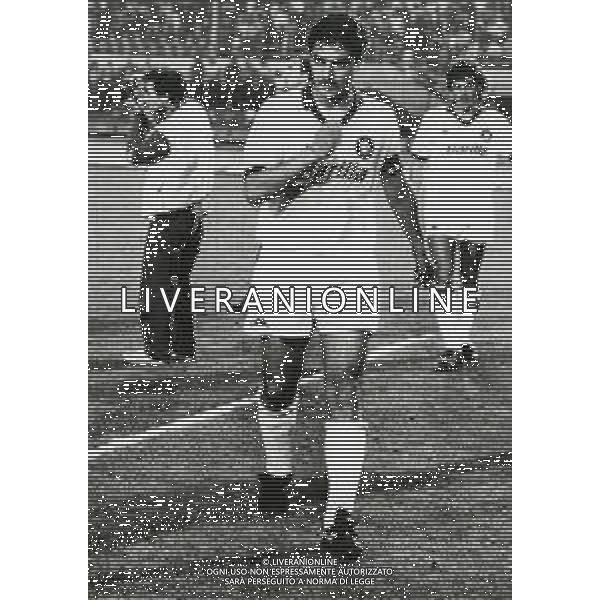 RETROSPETTIVA AGOSTINO DI BARTOLOMEI CALCIATORE NELLA FOTO AGOSTINO DI BARTOLOMEI CON LA MAGLIA DELLA ROMA CALCIO AG ALDO LIVERANI SAS