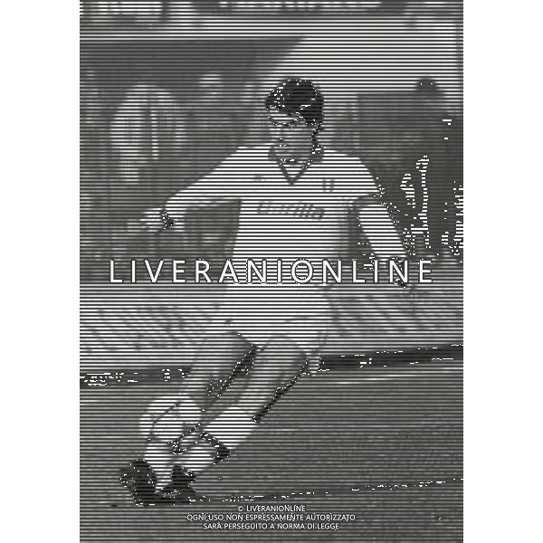RETROSPETTIVA AGOSTINO DI BARTOLOMEI CALCIATORE NELLA FOTO AGOSTINO DI BARTOLOMEI CON LA MAGLIA DELLA ROMA CALCIO AG ALDO LIVERANI SAS