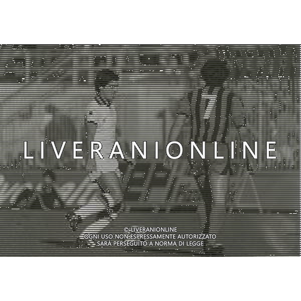RETROSPETTIVA AGOSTINO DI BARTOLOMEI CALCIATORE NELLA FOTO AGOSTINO DI BARTOLOMEI CON LA MAGLIA DELLA ROMA CALCIO AG ALDO LIVERANI SAS