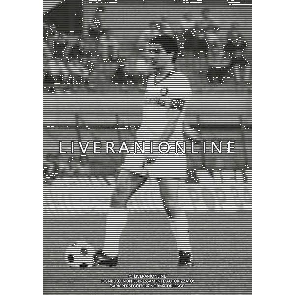 RETROSPETTIVA AGOSTINO DI BARTOLOMEI CALCIATORE NELLA FOTO AGOSTINO DI BARTOLOMEI CON LA MAGLIA DELLA ROMA CALCIO AG ALDO LIVERANI SAS