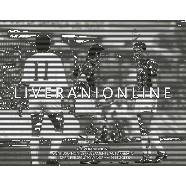 RETROSPETTIVA AGOSTINO DI BARTOLOMEI CALCIATORE NELLA FOTO AGOSTINO DI BARTOLOMEI CON ROBERTO DONADONI MAGLIA MILAN AG ALDO LIVERANI SAS