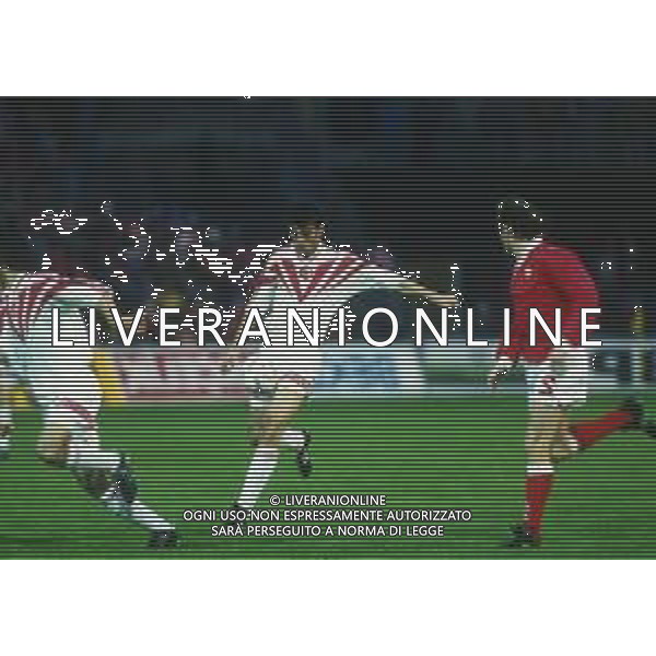 RETROSPETTIVA HAKAN SUKUR CALCIATORE NELLA FOTO HAKAN SUKUR CON LA MAGLIA DELLA NAZIONALE DELLA TURCHIA AG ALDO LIVERANI SAS