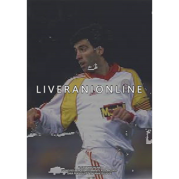 RETROSPETTIVA HAKAN SUKUR CALCIATORE NELLA FOTO HAKAN SUKUR CON LA MAGLIA DEL GALATASARAY AG ALDO LIVERANI SAS