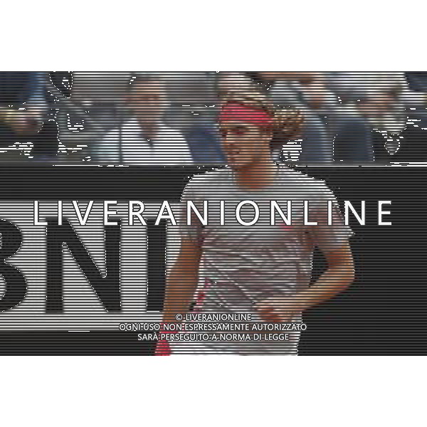Roma 18/05/2019 - INTERNAZIONALI BNL D\' Italia 2019 - maschili - Stefanos Tsitsipas vs Rafael Nadal - nella foto: Stefanos Tsitsipas v©Claudio Zamagni/Agenzia Aldo Liverani s.a.s. Stefanos Tsitsipas v during the semi-finals match between Stefanos Tsitsipas and Rafael Nadal at the The Internazionali BNL d\'Italia 2019 at Foro Italico on May 18, 2019 in Rome, Italy. Photo Credit by Claudio Zamagni-Aldo Liverani Photo Agency / AGENZIA ALDO LIVERANI SAS
