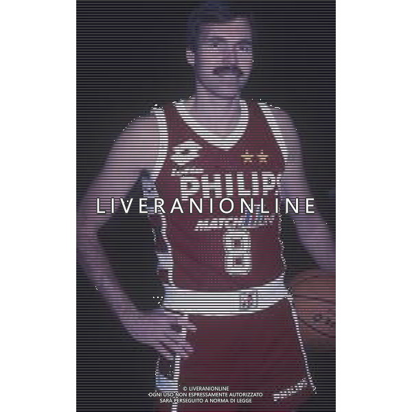 RETROSPETTIVA MIKE D\'ANTONI BASKET NELLA FOTO MIKE D\'ANTONI CON LA MAGLIA DELLA PHILIPS MILANO 1988-89 AG ALDO LIVERANI SAS