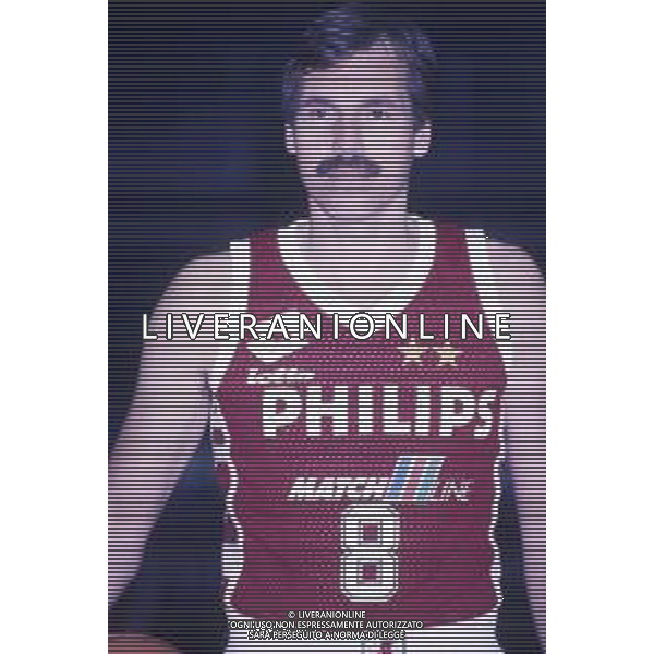 RETROSPETTIVA MIKE D\'ANTONI BASKET NELLA FOTO MIKE D\'ANTONI CON LA MAGLIA DELLA PHILIPS MILANO 1988-89 AG ALDO LIVERANI SAS