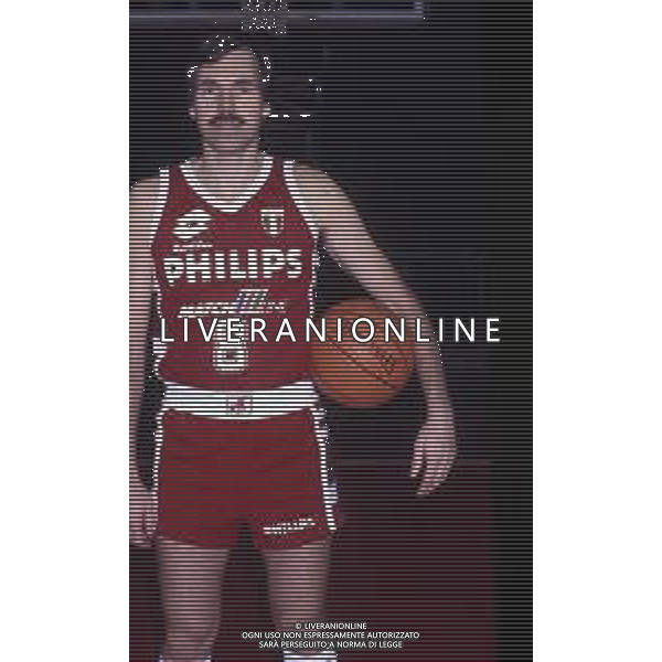 RETROSPETTIVA MIKE D\'ANTONI BASKET NELLA FOTO MIKE D\'ANTONI CON LA MAGLIA DELLA PHILIPS MILANO 1988-89 AG ALDO LIVERANI SAS