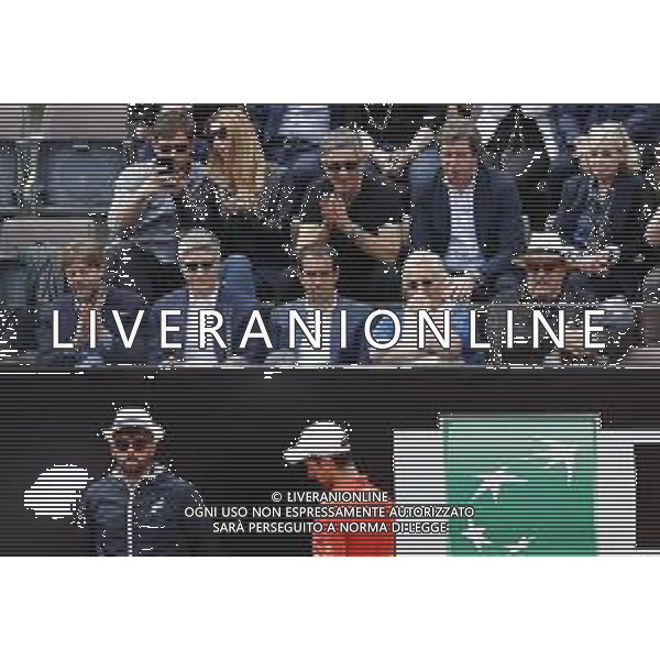 Roma 19/05/2019 - INTERNAZIONALI BNL D\' Italia 2019 - Finale Maschile - Novak Djokovic vs Rafael Nadal - nella foto: rosario fiorello in tribuna ©Claudio Zamagni/Agenzia Aldo Liverani s.a.s. fiorello during the Final Match between Novak Djokovic and Rafael Nadal at the The Internazionali BNL d\'Italia 2019 at Foro Italico on May 19, 2019 in Rome, Italy. Photo Credit by Claudio Zamagni-Aldo Liverani Photo Agency / AGENZIA ALDO LIVERANI SAS