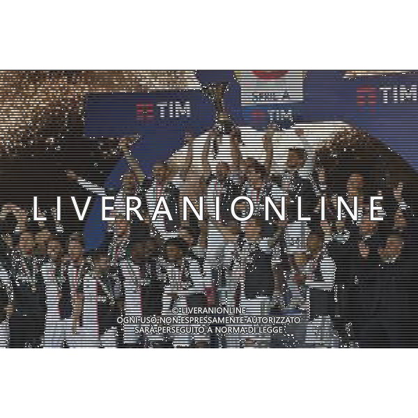 Torino 19-05-2019 Stadio Allianz Stadium Juventus vs Atalanta Serie A Tim 2018-2019 ©Falzone/Agenzia Aldo Liverani Nella foto: Premiazione Juventus Campione d\'Italia 2018/2019 con la coppa © AGENZIA ALDO LIVERANI SAS