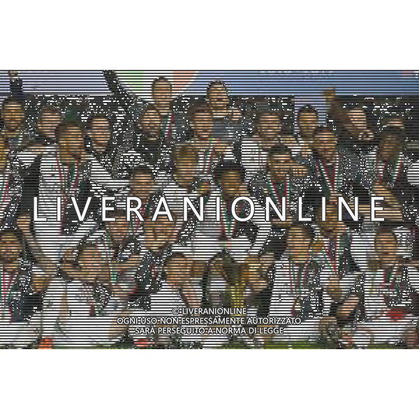Torino 19-05-2019 Stadio Allianz Stadium Juventus vs Atalanta Serie A Tim 2018-2019 ©Falzone/Agenzia Aldo Liverani Nella foto: Premiazione Juventus Campione d\'Italia 2018/2019 - gruppo con la coppa - © AGENZIA ALDO LIVERANI SAS