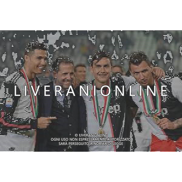 Torino 19-05-2019 Stadio Allianz Stadium Juventus vs Atalanta Serie A Tim 2018-2019 ©Falzone/Agenzia Aldo Liverani Nella foto: Premiazione Juventus Campione d\'Italia 2018/2019 - Cristiano Ronaldo-Fabio Paratici-Paulo Dybala-Mario Mandzukic © AGENZIA ALDO LIVERANI SAS
