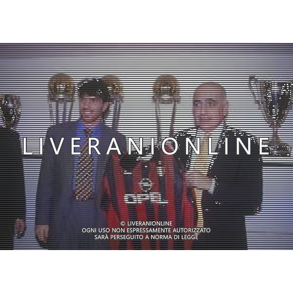RETROSPETTIVA ALESSANDRO MELLI CALCIATORE NELLA FOTO ALESSANDRO MELLI CON ADRIANO GALLIANI PRESENTAZIONE AL MILAN CALCIO AG ALDO LIVERANI SAS
