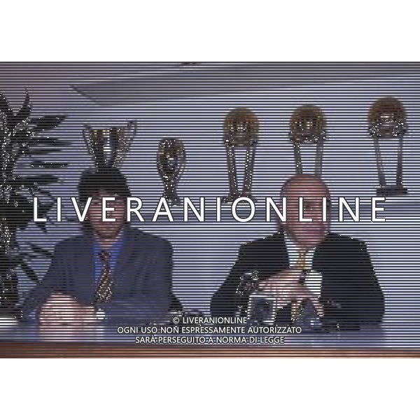 RETROSPETTIVA ALESSANDRO MELLI CALCIATORE NELLA FOTO ALESSANDRO MELLI CON ADRIANO GALLIANI PRESENTAZIONE AL MILAN CALCIO AG ALDO LIVERANI SAS