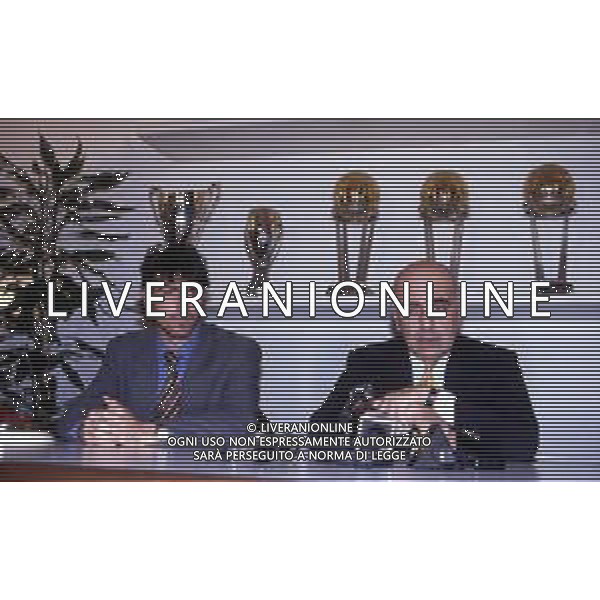 RETROSPETTIVA ALESSANDRO MELLI CALCIATORE NELLA FOTO ALESSANDRO MELLI CON ADRIANO GALLIANI PRESENTAZIONE AL MILAN CALCIO AG ALDO LIVERANI SAS