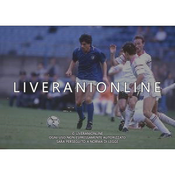 RETROSPETTIVA ALESSANDRO MELLI CALCIATORE NELLA FOTO ALESSANDRO MELLI CON LA MAGLIA DELLA NAZIONALE ITALIANA AG ALDO LIVERANI SAS