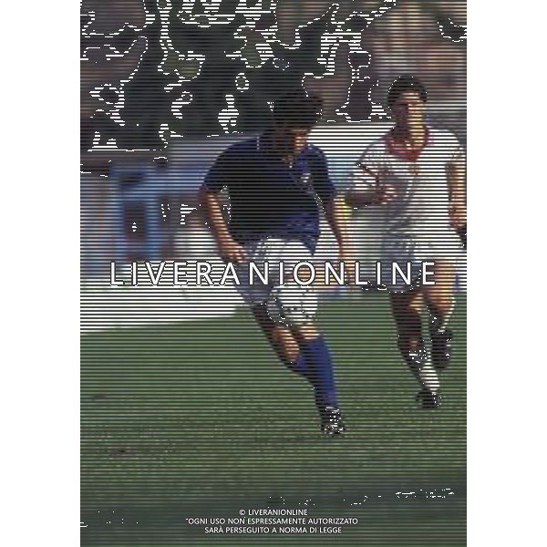 RETROSPETTIVA ALESSANDRO MELLI CALCIATORE NELLA FOTO ALESSANDRO MELLI CON LA MAGLIA DELLA NAZIONALE ITALIANA AG ALDO LIVERANI SAS