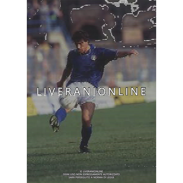 RETROSPETTIVA ALESSANDRO MELLI CALCIATORE NELLA FOTO ALESSANDRO MELLI CON LA MAGLIA DELLA NAZIONALE ITALIANA AG ALDO LIVERANI SAS