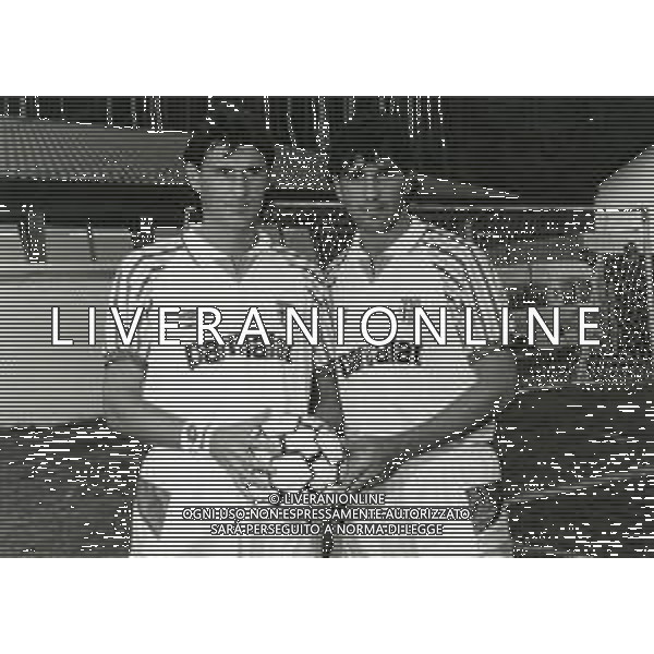RETROSPETTIVA ALESSANDRO MELLI CALCIATORE NELLA FOTO ALESSANDRO MELLI CON LA MAGLIA DEL PARMA CALCIO E MASSIMO AGOSTINI AG ALDO LIVERANI SAS