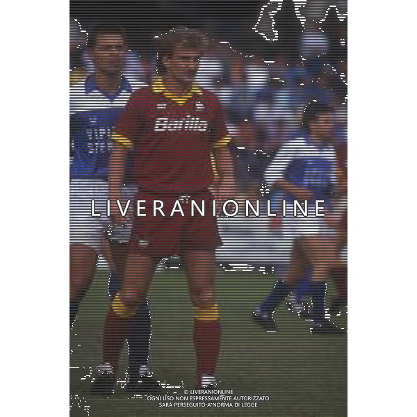 RETROSPETTIVA RUDY VOELLER CALCIATORE 1987 NELLA FOTO RUDY VOELLER CON LA MAGLIA DELLA ROMA CALCIO AG ALDO LIVERANI SAS