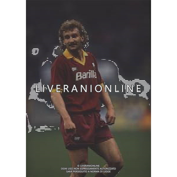 RETROSPETTIVA RUDY VOELLER CALCIATORE NELLA FOTO RUDY VOELLER CON LA MAGLIA DELLA ROMA CALCIO AG ALDO LIVERANI SAS