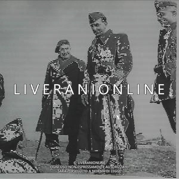 RETROSPETTIVA RE UMBERTO DI SAVOIA NELLA FOTO RE UMBERTO DI SAVOIA IN GUERRA AG ALDO LIVERANI SAS
