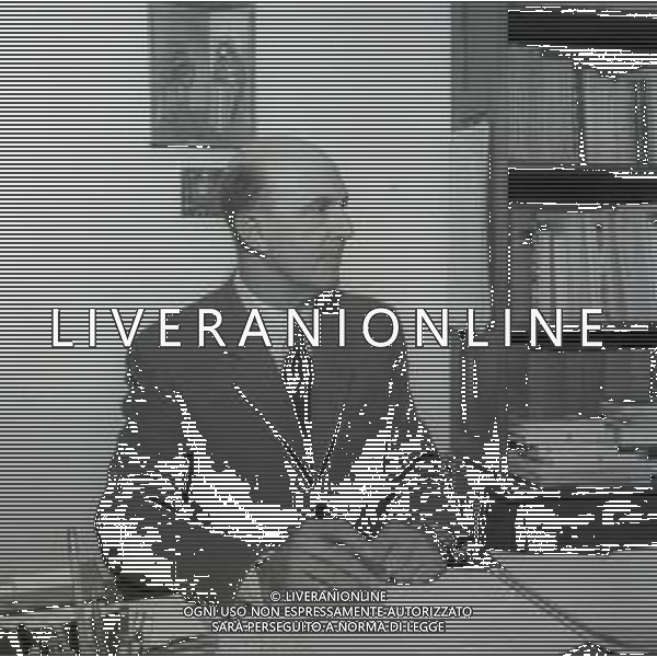 1967 CASCAIS- VILLA ITALIA RE UMBERTO DI SAVOIA NELLA SUA RESIDENZA NELLA FOTO RE UMBERTO DI SAVOIA NELLA SUA VILLA AG ALDO LIVERANI SAS