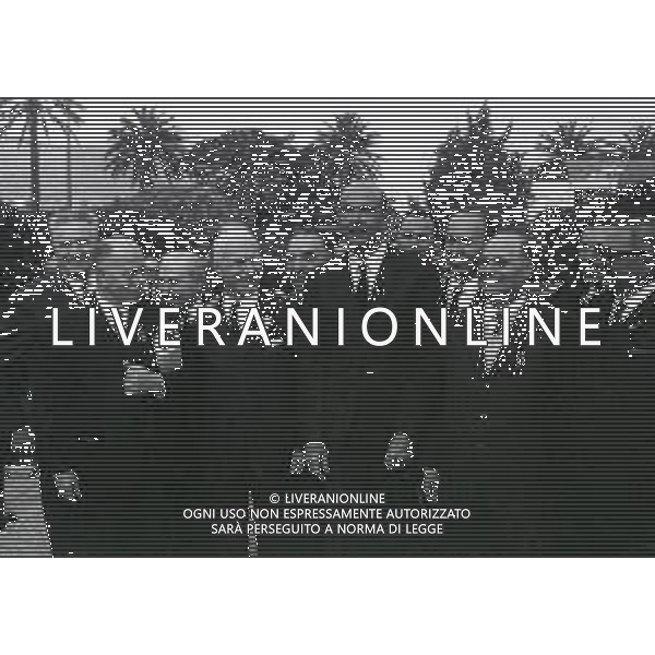 1966 CANNES RE UMBERTO DI SAVOIA INCONTRA I SUOI GENERALI NELLA FOTO RE UMBERTO DI SAVOIA INCONTRA I SUOI GENERALI AG ALDO LIVERANI SAS