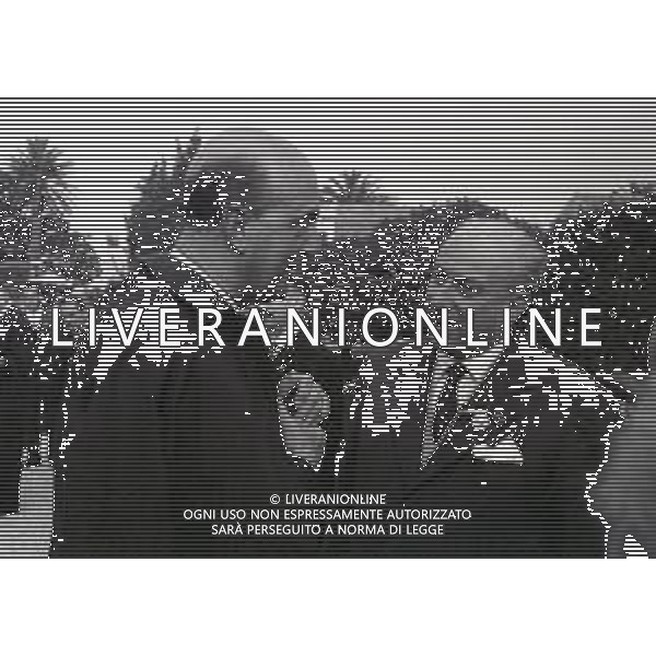 1966 CANNES RE UMBERTO DI SAVOIA INCONTRA I SUOI GENERALI NELLA FOTO RE UMBERTO DI SAVOIA INCONTRA I SUOI GENERALI AG ALDO LIVERANI SAS