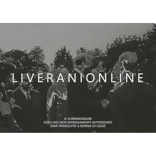 1966 CANNES RE UMBERTO DI SAVOIA INCONTRA I SUOI GENERALI NELLA FOTO RE UMBERTO DI SAVOIA INCONTRA I SUOI GENERALI AG ALDO LIVERANI SAS