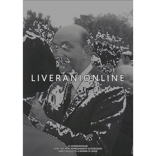 1966 CANNES RE UMBERTO DI SAVOIA INCONTRA I SUOI GENERALI NELLA FOTO RE UMBERTO DI SAVOIA INCONTRA I SUOI GENERALI AG ALDO LIVERANI SAS