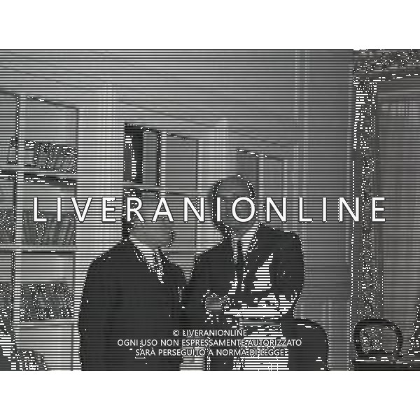 1966 CANNES RE UMBERTO DI SAVOIA INCONTRA I SUOI GENERALI NELLA FOTO RE UMBERTO DI SAVOIA INCONTRA I SUOI GENERALI AG ALDO LIVERANI SAS