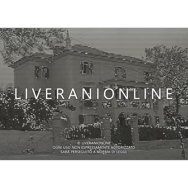 1949 RETROSPETTIVA RE UMBERTO DI SAVOIA NELLA FOTO RE UMBERTO DI SAVOIA VILLA ITALIA A CASCAIS AG ALDO LIVERANI SAS