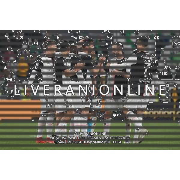 Torino 19-05-2019 Stadio Allianz Stadium Juventus vs Atalanta Serie A Tim 2018-2019 ©Falzone/Agenzia Aldo Liverani Nella foto: Andrea Barzagli lascia il campo per l\'ultima volta